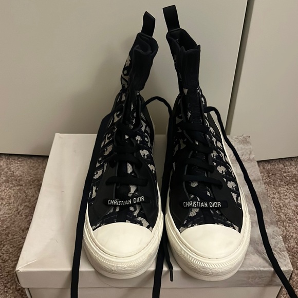 Authentic Christian Dior sneakers barely worn women’s size 39 minor scuffs - Picture 1 of 4